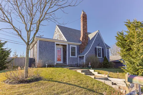 26 Winslow Street, Provincetown, MA 02657