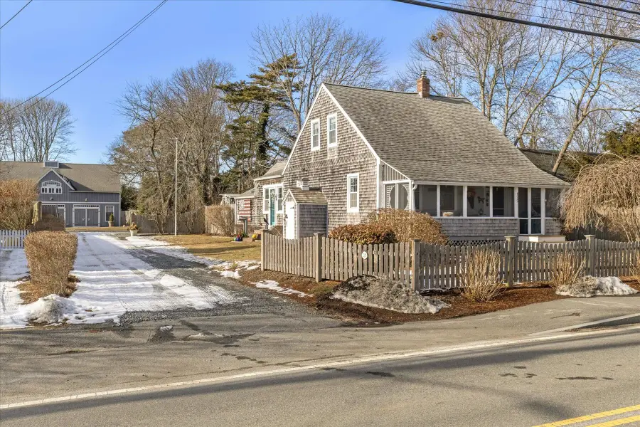 125 Sea Street, Hyannis, MA 02601 - Image #3