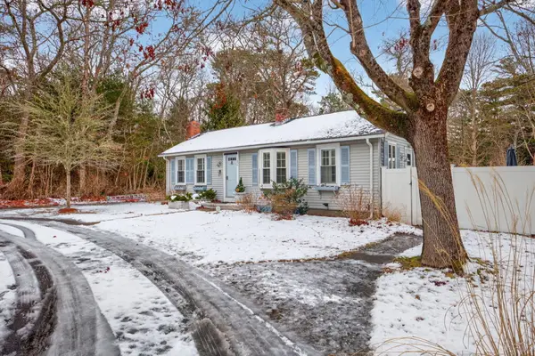1456 Santuit-newtown Road, Cotuit, MA 02635