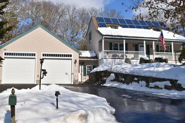 10 Candlewood Lane, Mashpee, MA 02649