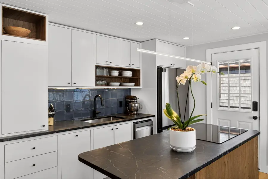 945 Commercial Street, Provincetown, MA 02657 - #2