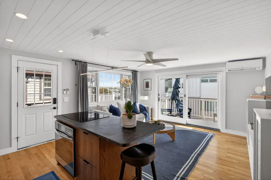 945 Commercial Street, Provincetown, MA 02657 - #3