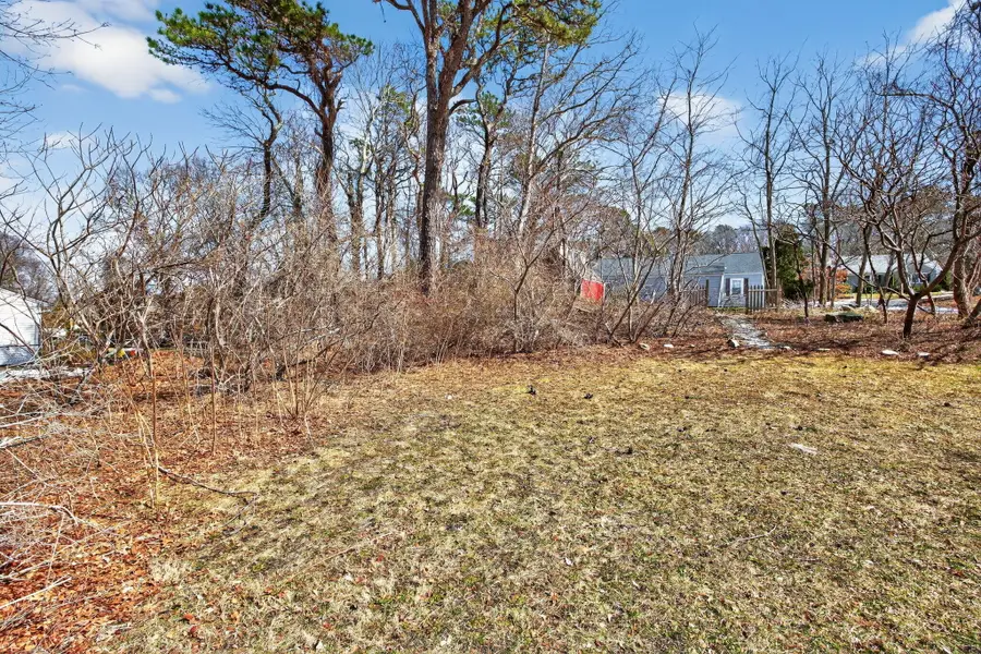 11 Marconi Street, Sagamore, MA 02561 - #2