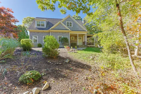 39 Upland Avenue, Falmouth, MA 02540