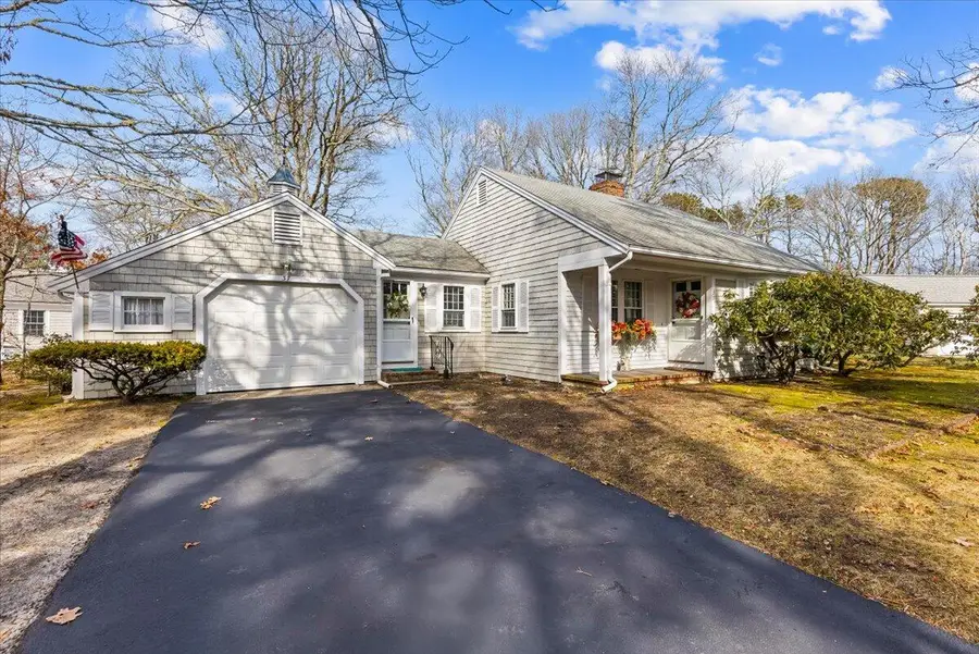 37 Touraine Way, South Yarmouth, MA 02664 - #2