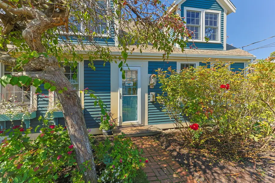 28 Commercial Street, Provincetown, MA 02657 - #3
