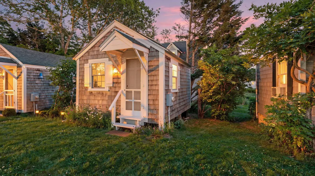 17 Shore Road, North Truro, MA 02652 - #1