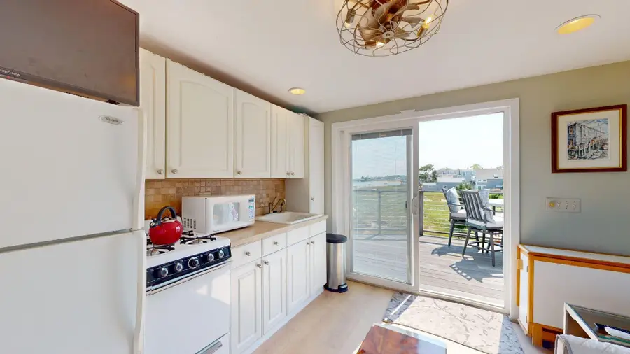 421 Commercial Street, Provincetown, MA 02657 - #2