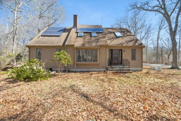 69 Two Ponds Road, Falmouth, MA 02540