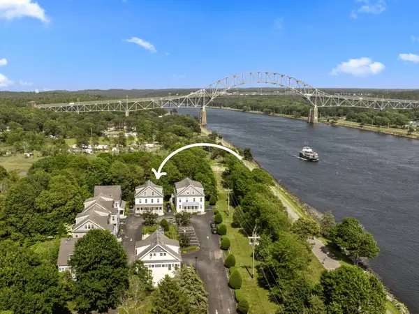 5 Honora Lane, Buzzards Bay, MA 02532