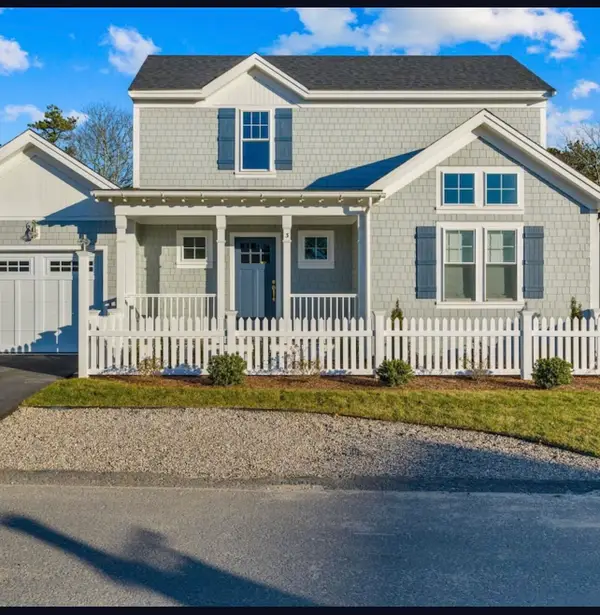 3 Azalea Lane, Mashpee, MA 02649