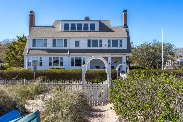 616 Commercial Street #Unit 15, Provincetown, MA 02657