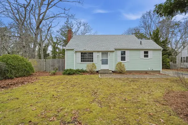 590 Sandwich Road, Teaticket, MA 02536