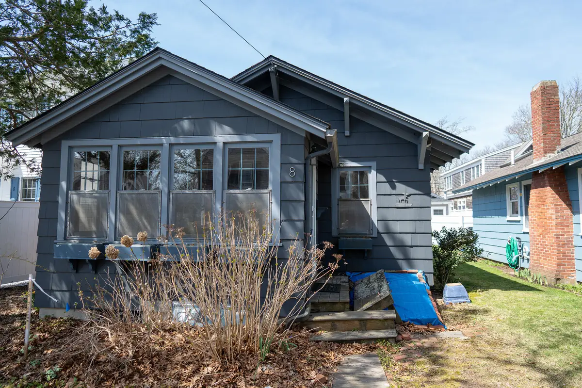 8 Essex Place, Harwich Port, MA 02646 - #1