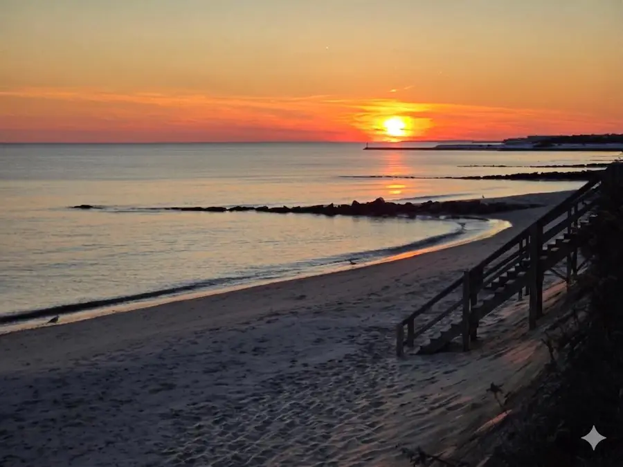 8 Essex Place, Harwich Port, MA 02646 - #3