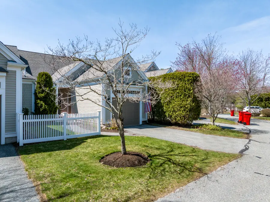 8 Hollyhock Knoll Court #UNIT 8, Bourne, MA 02532 - #3
