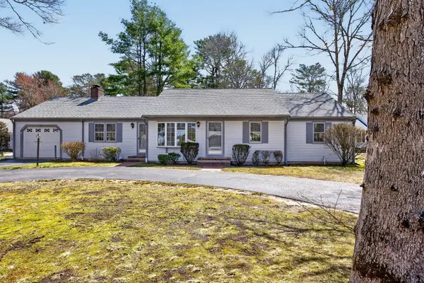 493 Prince Hinckley Road, Centerville, MA 02632