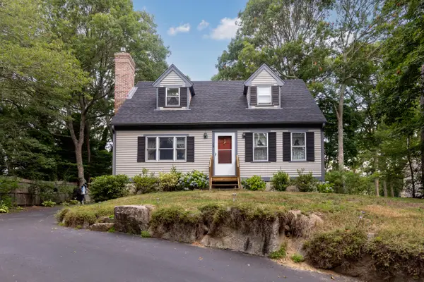 28 Cranberry Avenue, Mashpee, MA 02649