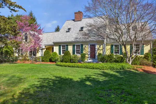 9 Gray Birch Road, East Sandwich, MA 02537