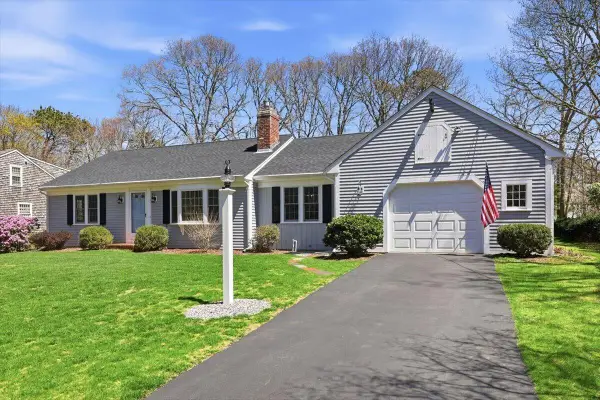 106 Pine Street, Yarmouth Port, MA 02675