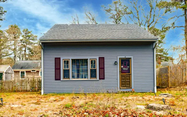 5 Evergreen Street, South Yarmouth, MA 02664