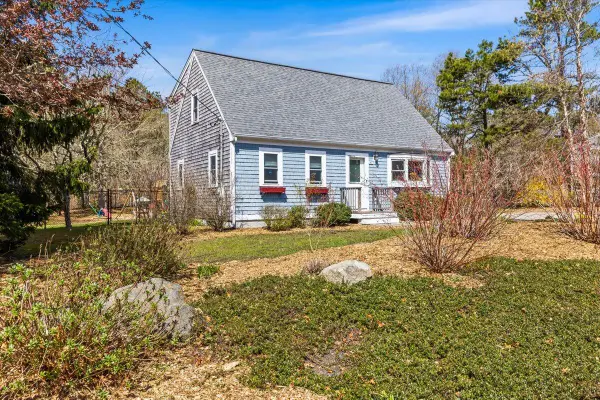 57 Debbies Lane, Marstons Mills, MA 02648