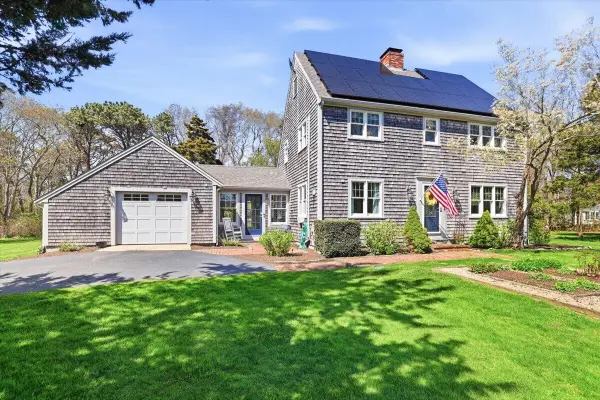 6 Stonefield Drive, East Sandwich, MA 02537