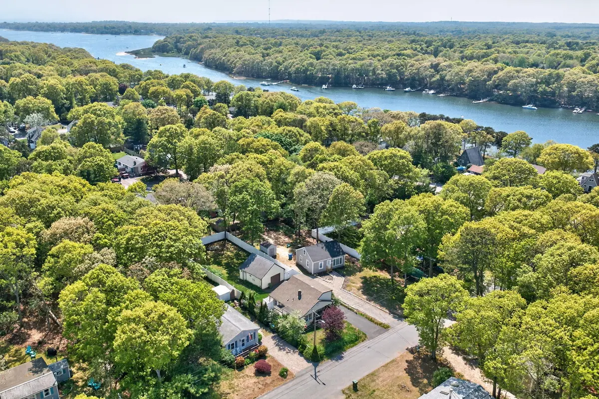17 Suncrest Drive, Teaticket, MA 02536 - #1