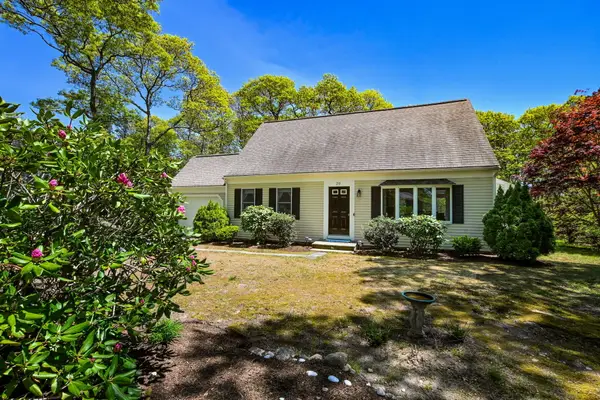 20 Old Kenyon Road, East Falmouth, MA 02536