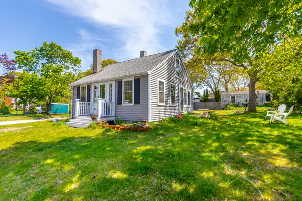 26 Wilson Avenue, Buzzards Bay, MA 02532