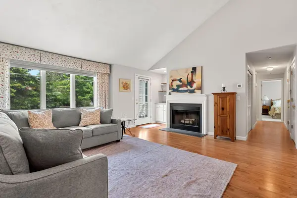 5 Woods Edge Lane #UNIT 5, Mashpee, MA 02649