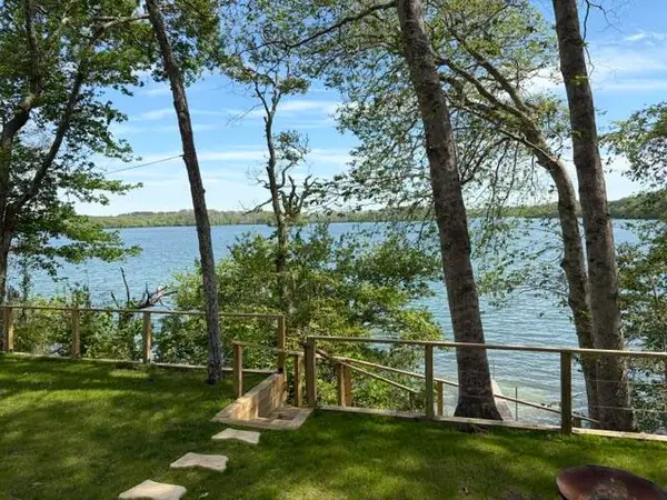 226 Pimlico Pond Road, Mashpee, MA 02649