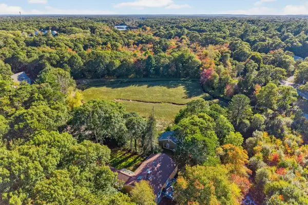 17 Cranberry Lane, East Falmouth, MA 02536