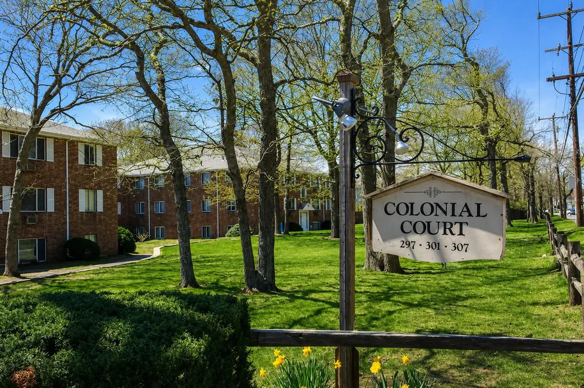 307 W Main Street #APT 1, Hyannis, MA 02601 - #1