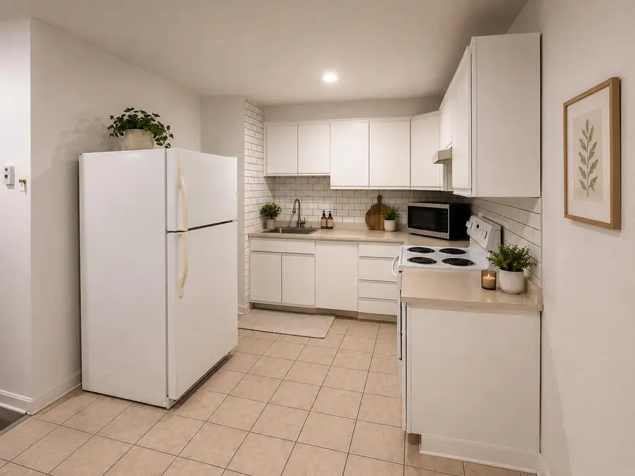 307 W Main Street #APT 1, Hyannis, MA 02601 - #3