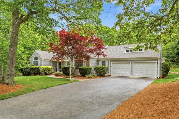 103 Falling Leaf Lane, Osterville, MA 02655