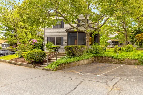 14 Harold Street #APT 2F, Harwich Port, MA 02646
