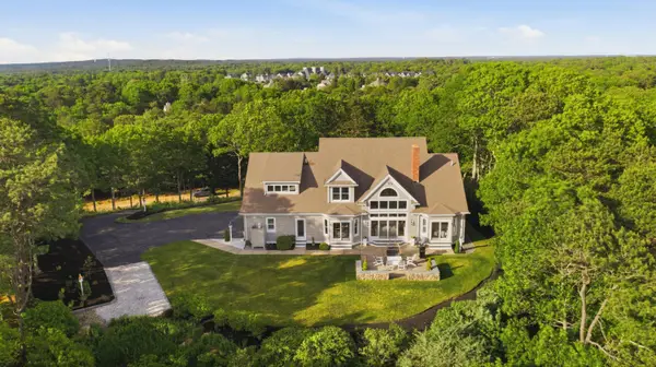 38 Equestrian Lane, East Falmouth, MA 02536