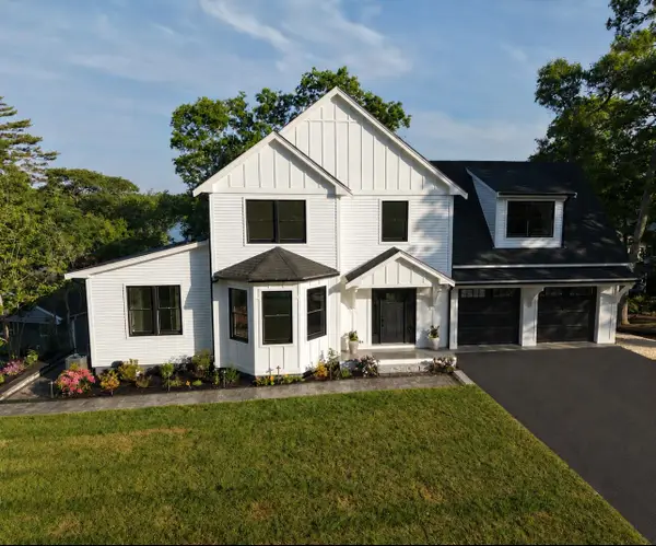 73 Lake Shore Drive, East Falmouth, MA 02536