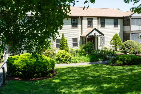 14 Harold Street #APT 6B, Harwich Port, MA 02646