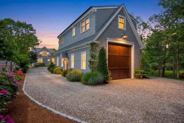 357 Monomoscoy Road, Mashpee, MA 02649