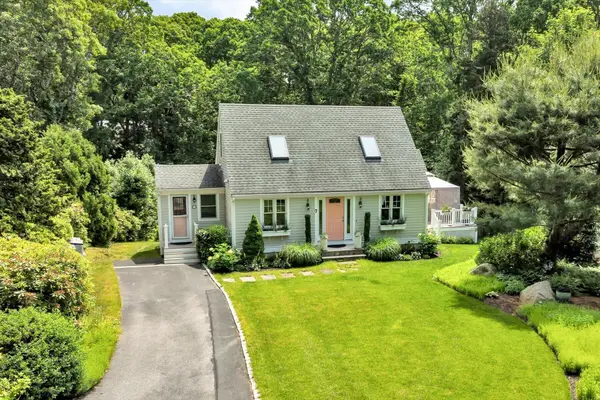 7 Cachalot Lane, Falmouth, MA 02540