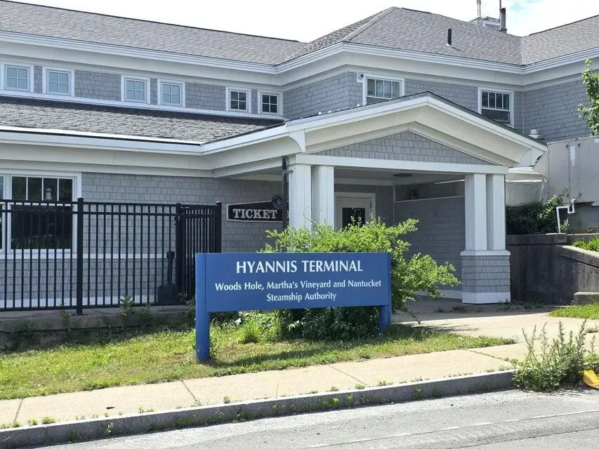 110 School Street #E104, Hyannis, MA 02601 - #3
