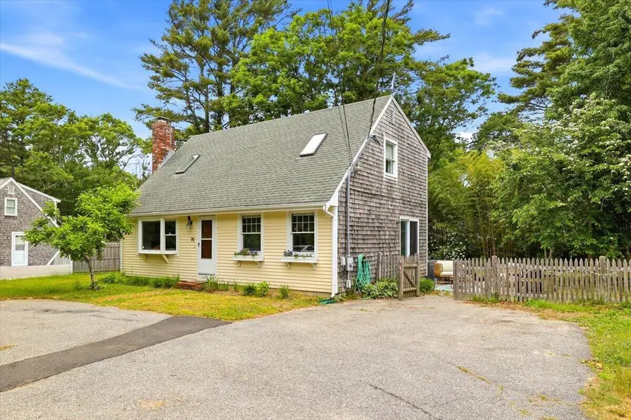 70 Quinaquisset Avenue, Mashpee, MA 02649 - #2
