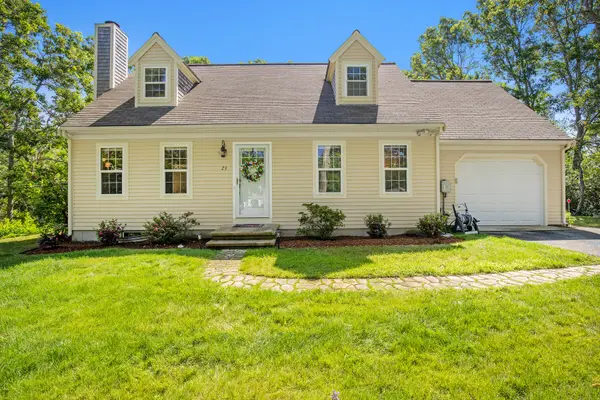 29 Carleton Drive, Mashpee, MA 02649