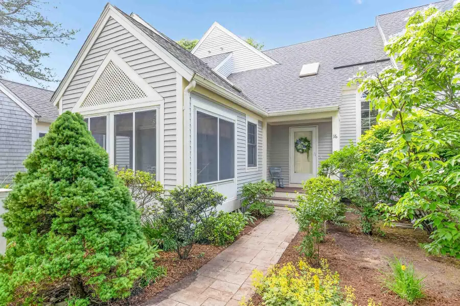16 Gold Leaf Lane, Mashpee, MA 02649 - #3
