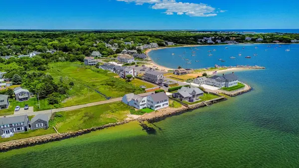 43 Shore Road, West Yarmouth, MA 02673