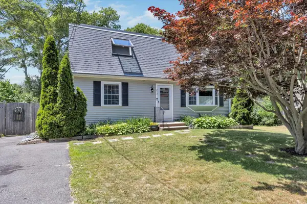213 Buckwood Drive, Hyannis, MA 02601