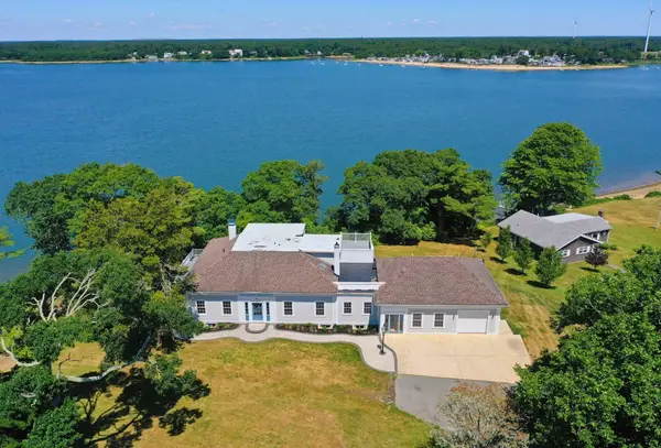 54 Arlington Drive, Buzzards Bay, MA 02532