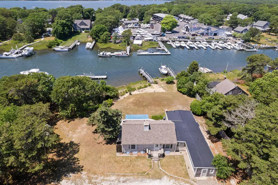 379 Monomoscoy Road, Mashpee, MA 02649 - #3